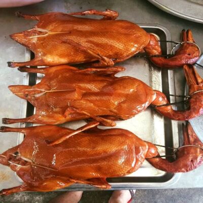 Vịt quay ăn với gì ngon