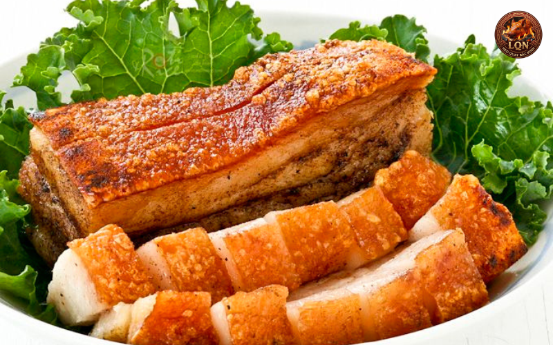 thịt ba rọi quay da giòn được nhiều người ưu thích