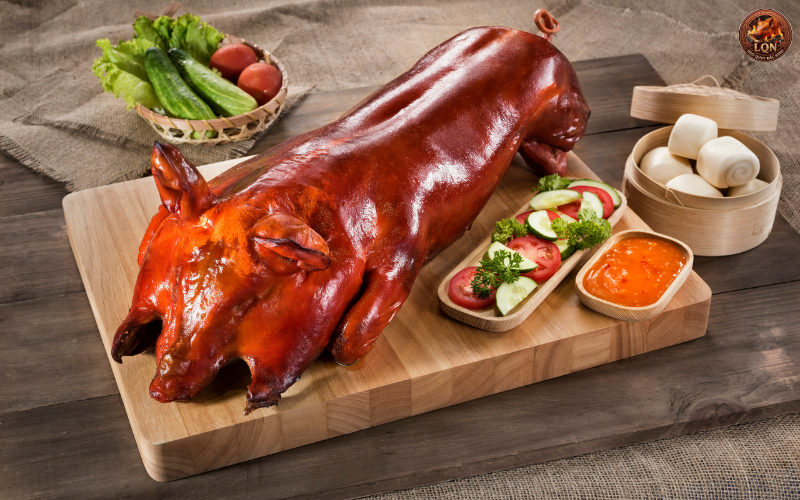 Đặt ngay heo quay nguyên con để cho bữa tiệc trọn vẹn hơn